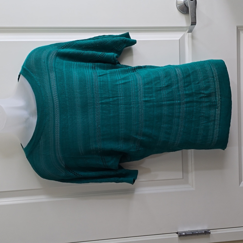 Express Green Crochet Design Tunic Top Size Medium